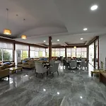 Tripolis מלון פמוקלה