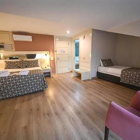 Hotel Tripolis 5*