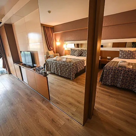 Tripolis Hotel 5*