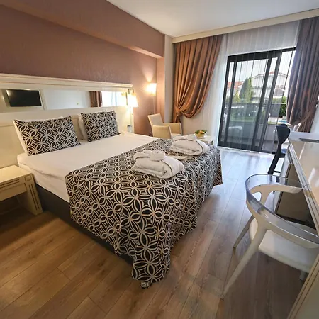 Otel Tripolis 5*
