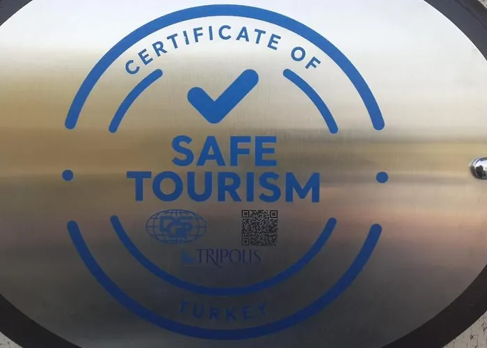 特里波利斯酒店 酒店