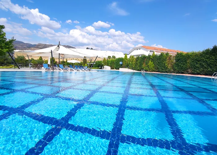 特里波利斯酒店