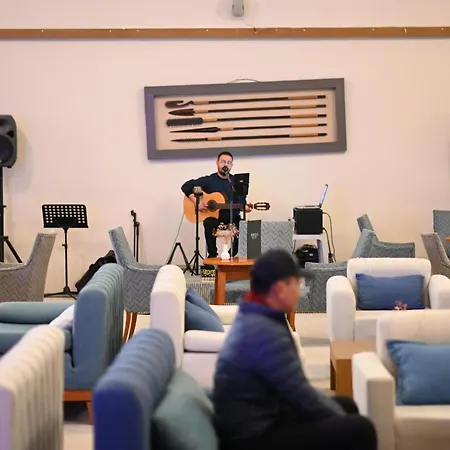 トリポリス ホテル 5*