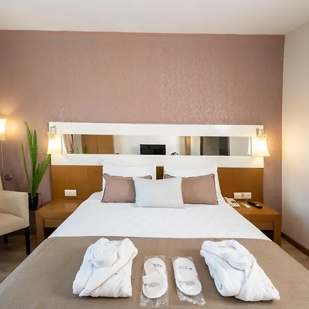 Tripolis Hotell