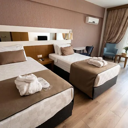 Tripolis Hotell 5*